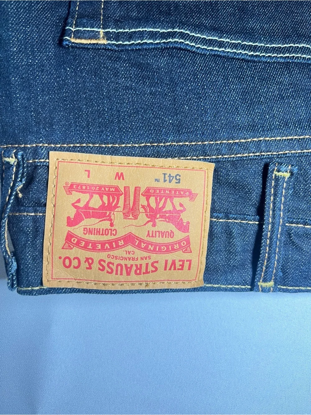 Levi’s 541 Athletic Fit Jeans Men’s 44x32 Dark Wash Stretch Denim